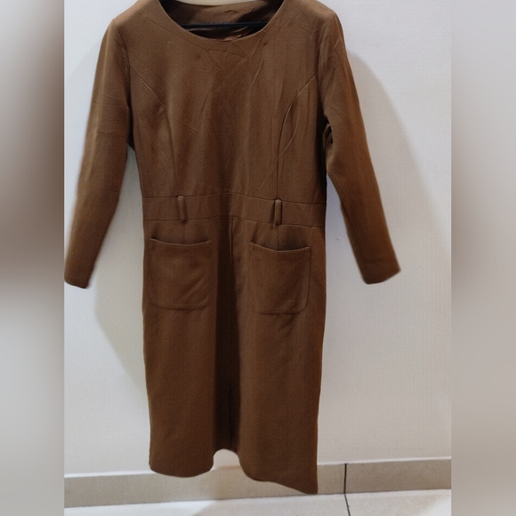 Dress - Picture 2 of 3